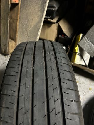 2 neumáticos  Bridgestone 225/60R18 100H