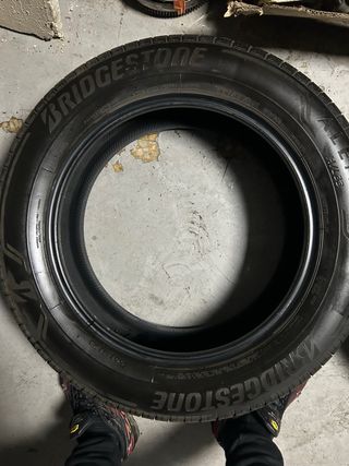 2 neumáticos  Bridgestone 225/60R18 100H