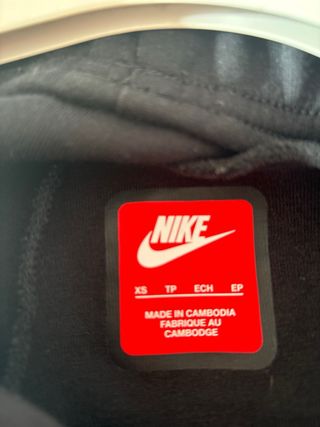Pantalón Nike Negro Tech  Fleece. Unisex perfecto