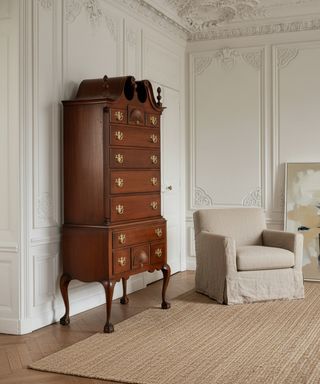 Highboy de caoba estilo Reina Ana