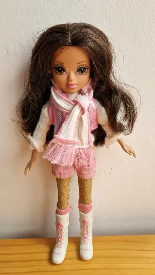 Lote 3 Muñecas: Elsa, Moxie, Bratz