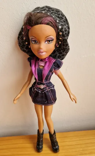 Lote 3 Muñecas: Elsa, Moxie, Bratz