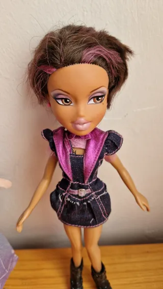 Lote 3 Muñecas: Elsa, Moxie, Bratz