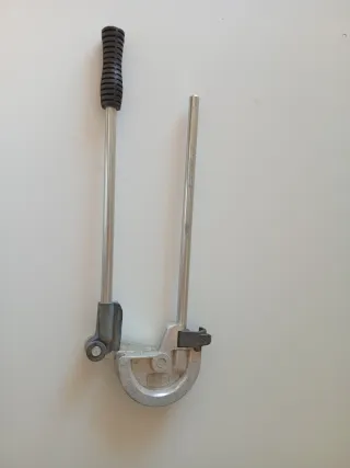 Tenaza Curvatubos Profesional