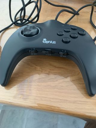 Joystick Genius MaxFire para PC