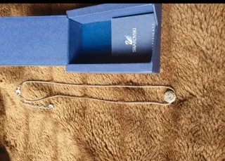 Conjunto Swarovski Pendientes y Colgante