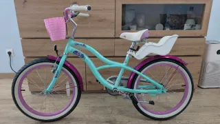 Bicicleta infantil con cesta y asiento