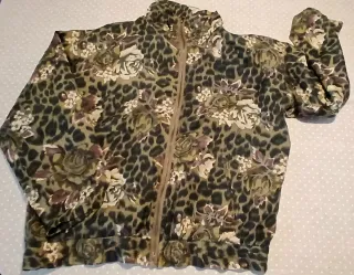 Chaqueta "retro" de tela antigua de seda reciclada