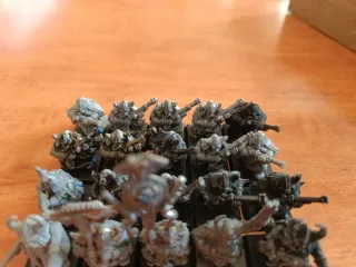 Warhammer Enanos Cañón y Figuras