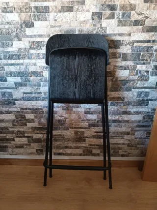 Taburete alto plegable negro