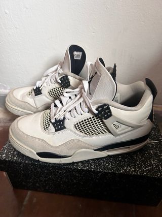 Air Jordan 4 Retro Military Black Talla 44.5