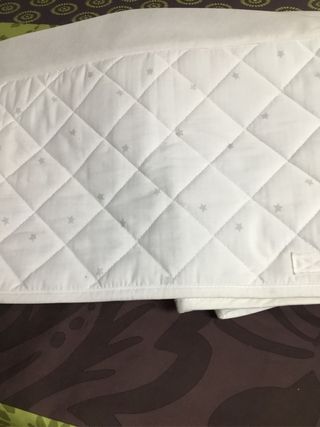 Cojín protector cuna 120x60x25
