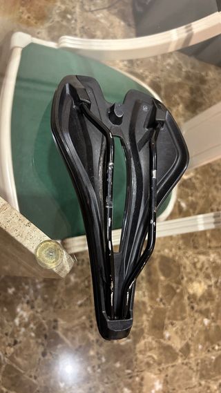 Sillín Giant Ciclismo 143mm