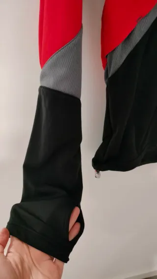 Camiseta running Kalenji roja y negra