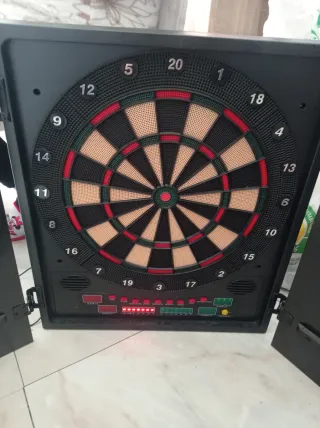 Diana electrónica con puertas