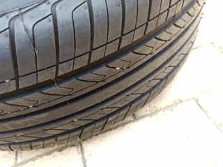 Neumáticos con llantas coche BMW prácticamente nue