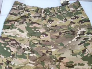 Pantalón militar camuflaje