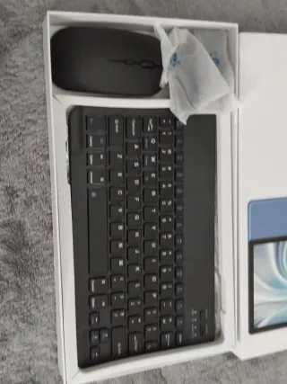 Tablet Biegedy 10.1 con Teclado y Ratón