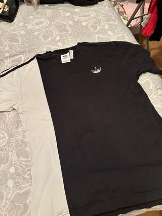 Camiseta Adidas Hombre Negra y Blanca