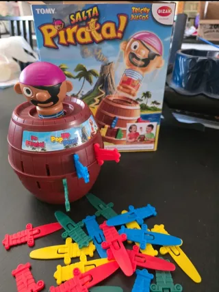 Juego de mesa Salta Pirata Tomy Bizak