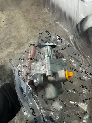 Bomba de dirección BMW M50
