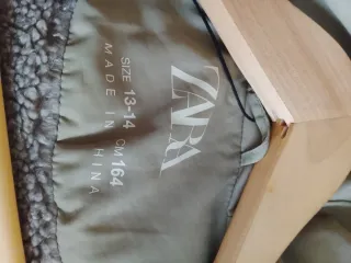 Cazadora Zara verde oliva