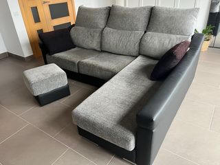 Sofá Chaise Longue Gris/Negro + Puff