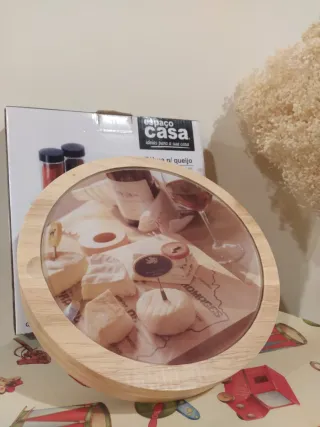 Tabla de quesos Espaço Casa con cuchillos