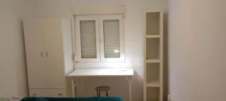 Alquilo Habitación para hombre.