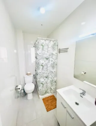 Alquilo Habitación para hombre.