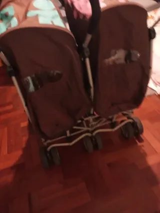 Silla de paseo gemelar Sis y Bro