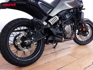 HUSQVARNA SVARTPILEN 125 ABS