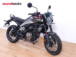 HUSQVARNA SVARTPILEN 125 ABS