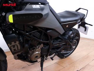 HUSQVARNA SVARTPILEN 125 ABS