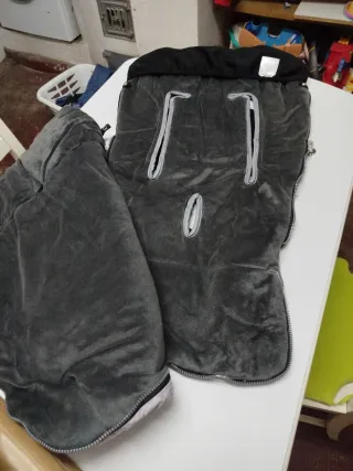 Saco para carrito de bebé dinosaurio