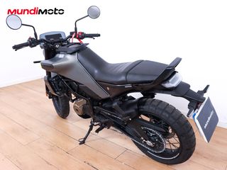 HUSQVARNA SVARTPILEN 125 ABS