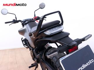 HUSQVARNA SVARTPILEN 125 ABS