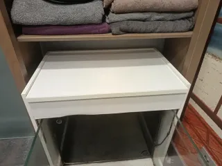 Mueble blanco con pecera 250L  se usaba para peces