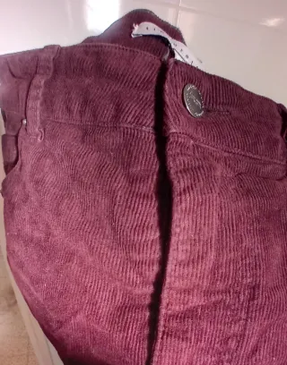 Pantalón de pana Tintoretto,  rojo oscuro.