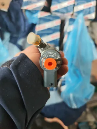 Injectores Bosch 0 445 110 251