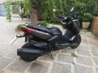 Yamaha XMAX 400cc Maxiscooter