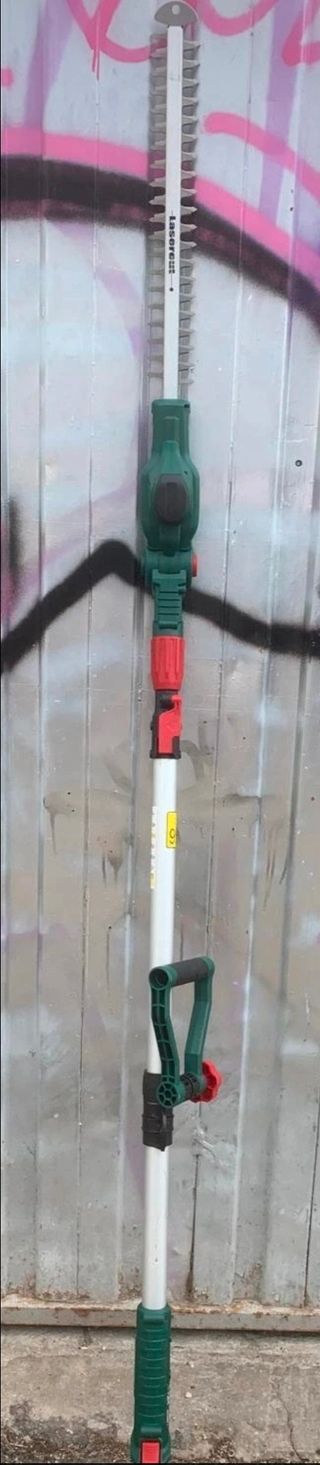 Tagliasiepi telescopico ricaricabile 20V