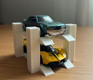 Soporte y expositor para coches Hot Wheels.