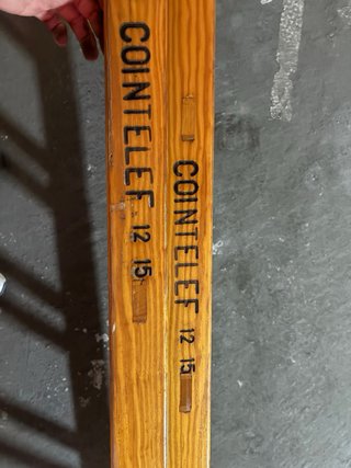 Escalera de tramo de madera