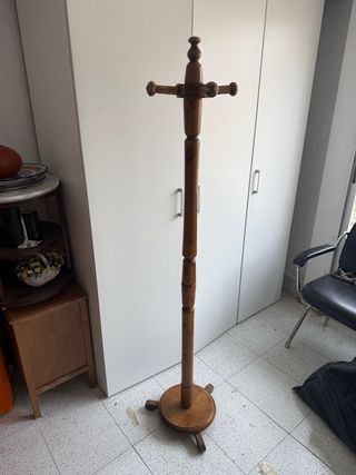 Perchero de madera
