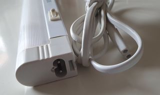 Regleta fluorescente portátil 8W