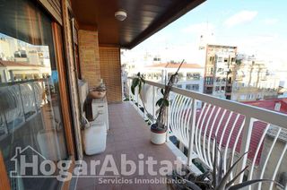 Piso en venta en Mercado en Alicante