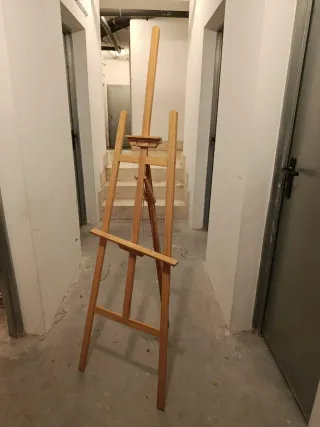 Atril de madera grande