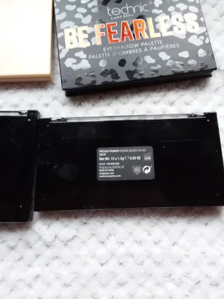 Lote 4 paletas y regalo neceser por 12 euros