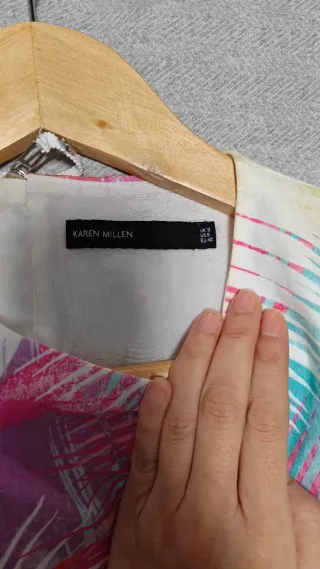 Vestido estampado hojas tropicales